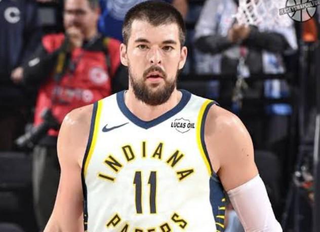 世界杯客户端安装指南-祖巴茨快船生涯数据：场均11.4分9.3板1盖帽，一次防守二阵